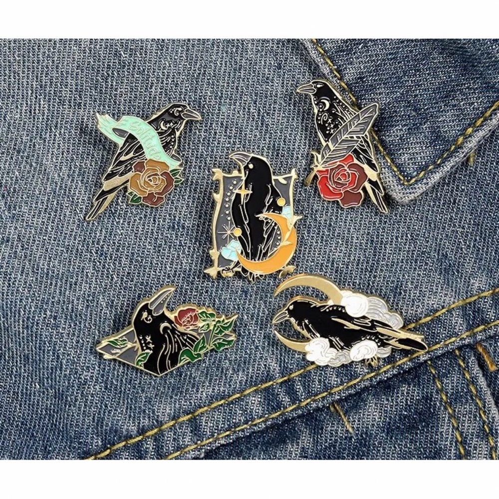 $2 RAVEN PIN/BROOCH. ENAMEL/METAL. NEW. $2 WITH ANY $10 ORDER OR MORE - Picture 3 of 16